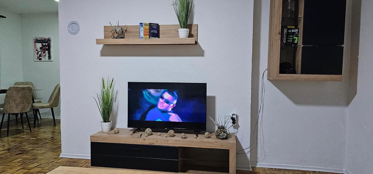 شقة Stan Na Dan Kozarska Dubica Bosanska Dubica المظهر الخارجي الصورة